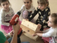 /album/centrum-vedy-vyskumu-environmentalnej-vychovy-a-vzdelavania-mala-liska-pripravi-pre-deti-prirodovedny-program-krmidlo-pre-zvieracich-kamaratov/472392655-1265003421378401-308030494368668920-n-jpg/